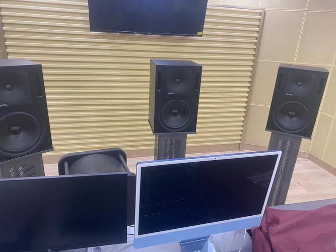 走進(jìn)專業(yè)錄音棚 現(xiàn)代設(shè)備如何重塑音樂制作與錄音體驗(yàn)